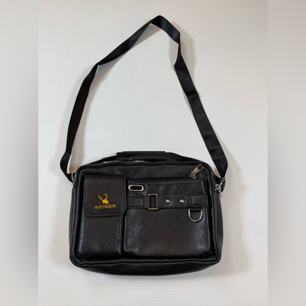 Weixier Mens Crossbody/ Shoulder Bag P U Leather Blk NWOT  Spacious
